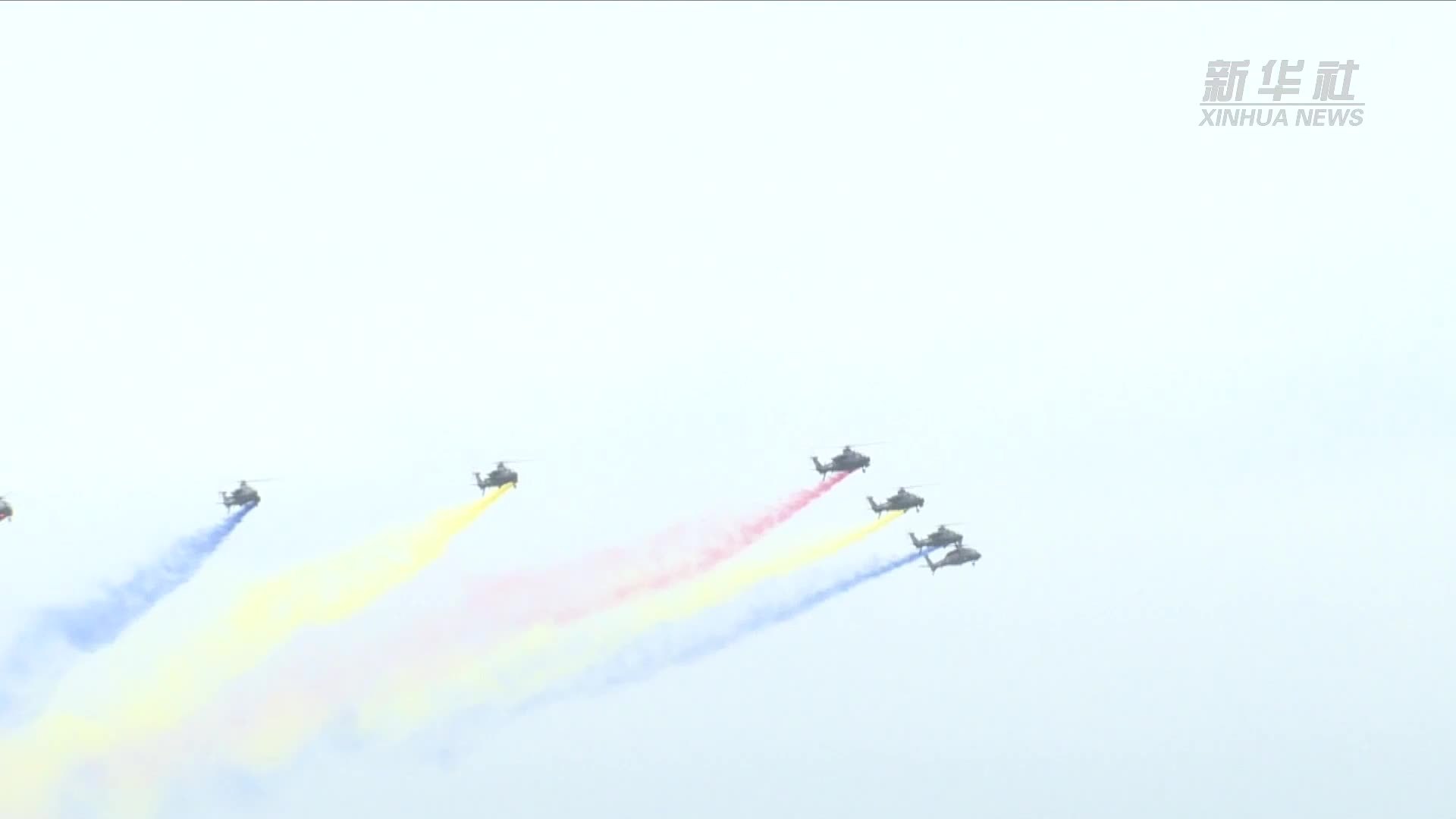 钢铁雄鹰“直”上云霄