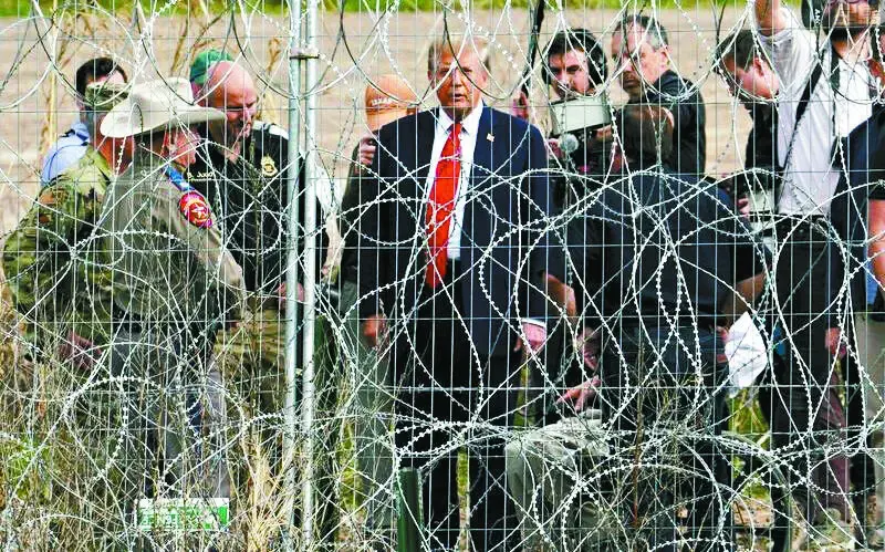 2024年,特朗普在美墨边境停留。