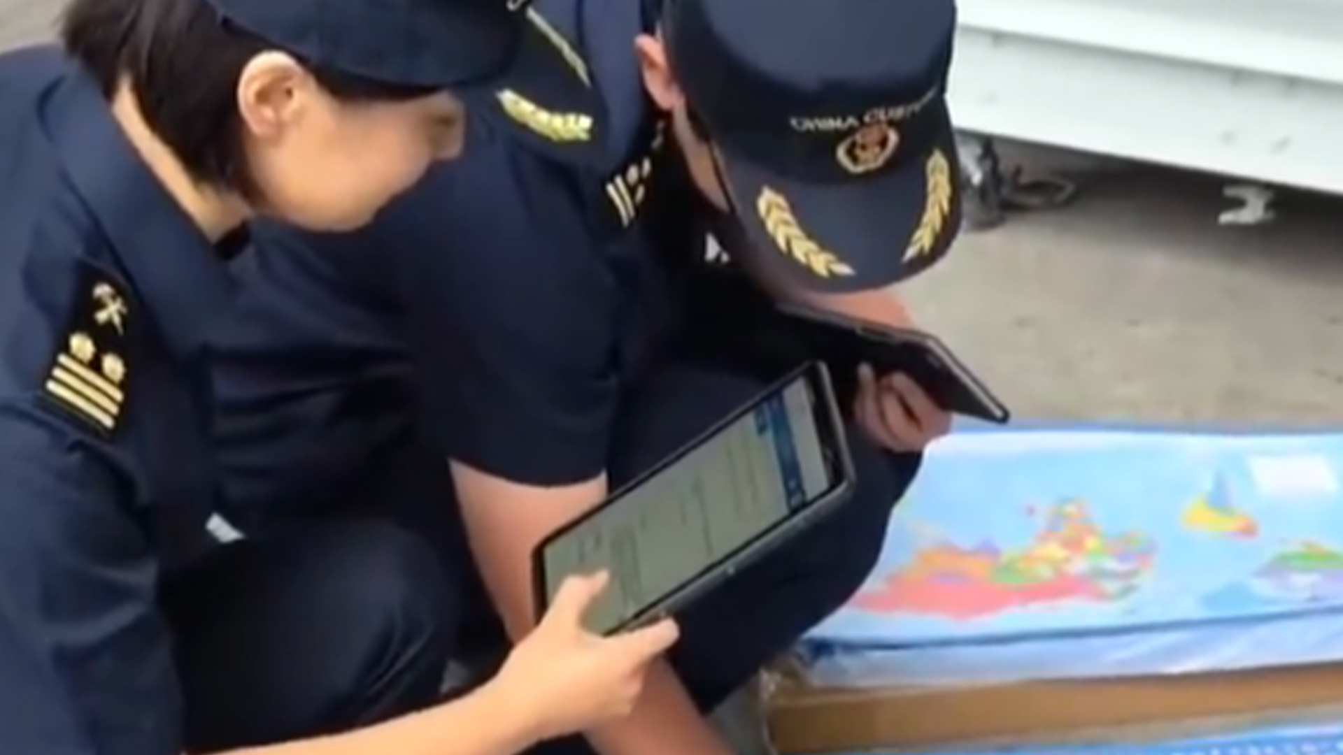 标错台湾省、漏绘重要岛屿，海关查获6万张“问题地图”