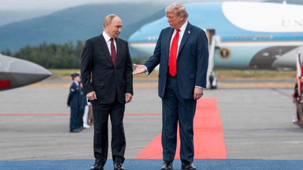 俄总统代表嘲讽欧洲政客:特朗普不是在作秀,要尊重“爸爸”