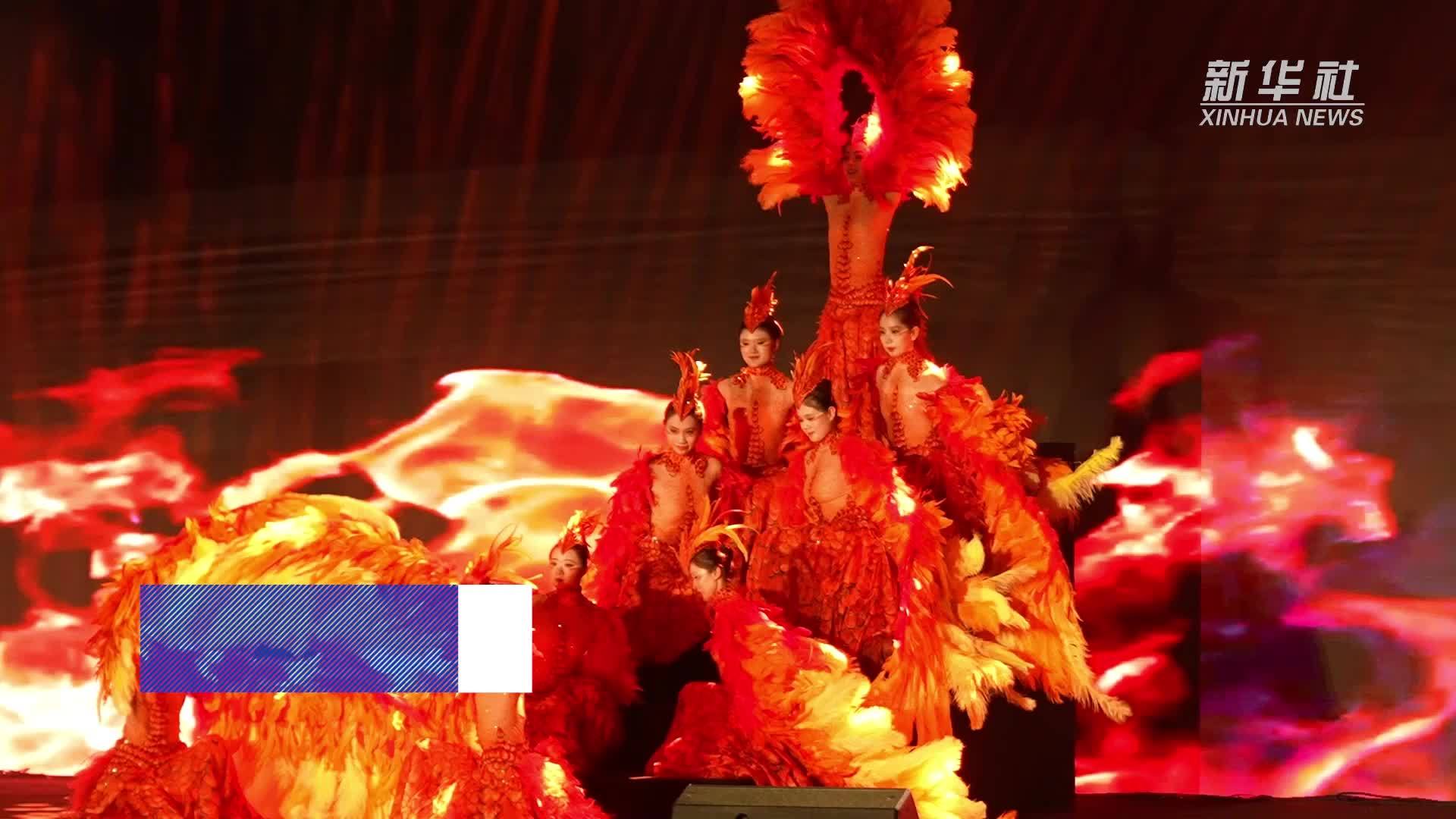 特色科技光影装置“闪耀”2025北京朝阳国际灯光消费季