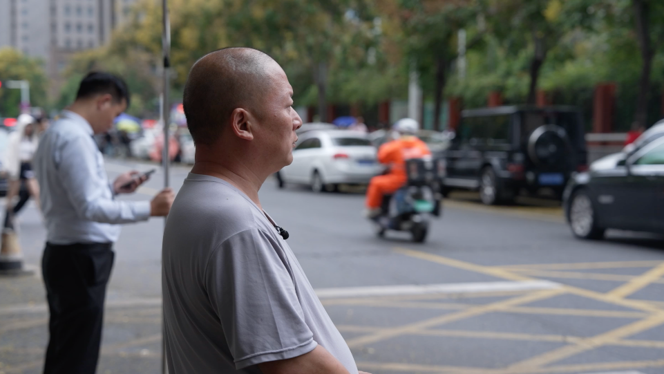 一部手机与一条生命：农村留守儿童的内心世界，远比我们想象的更脆弱