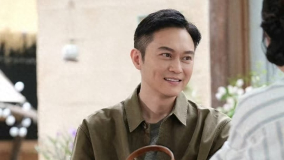 54岁张智霖曝考虑退休，想做幕后工作，认为自己价值不局限在皮相封面图