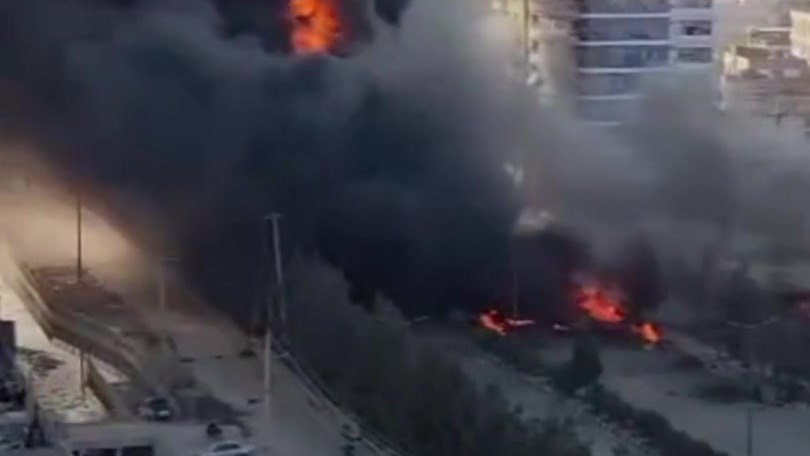 视频：阿富汗首都发生爆炸，黑烟冲天