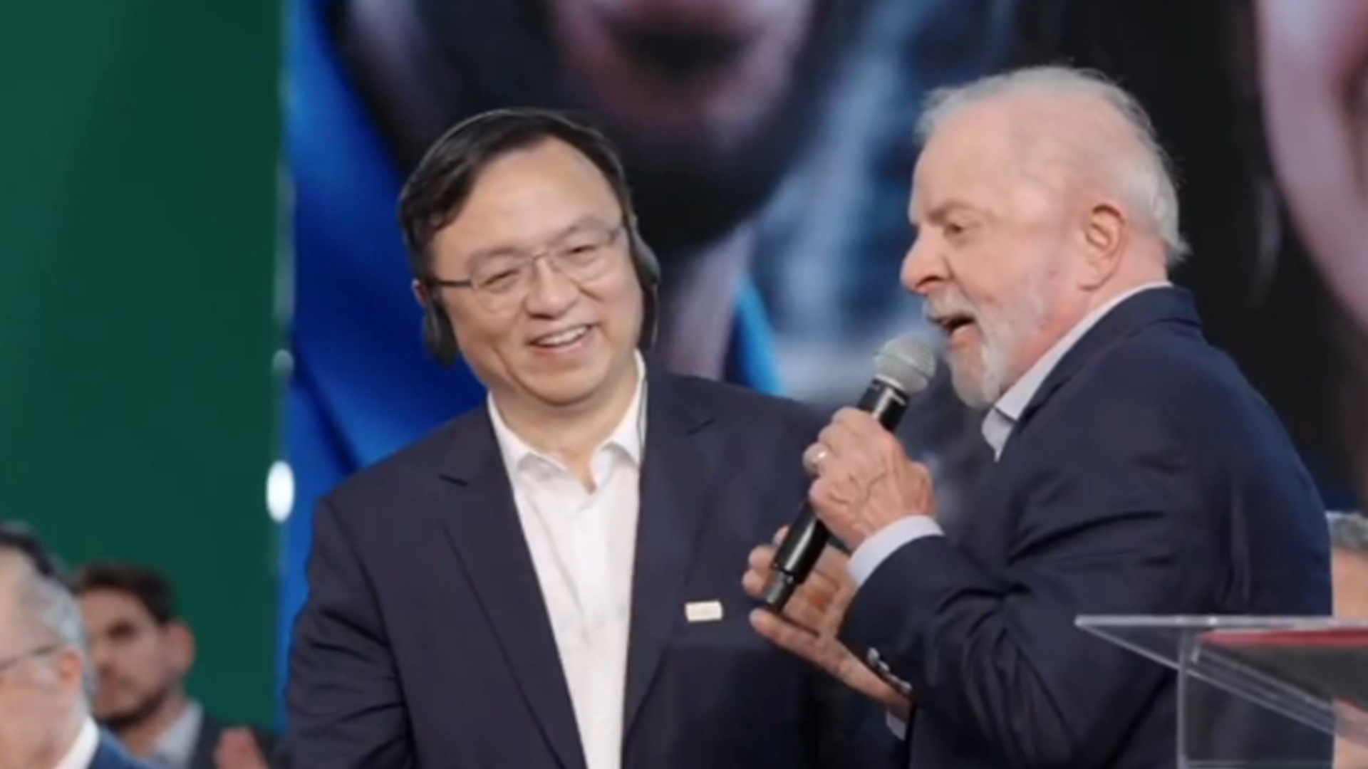 巴西总统卢拉激情演讲：王传福的经历令人动容