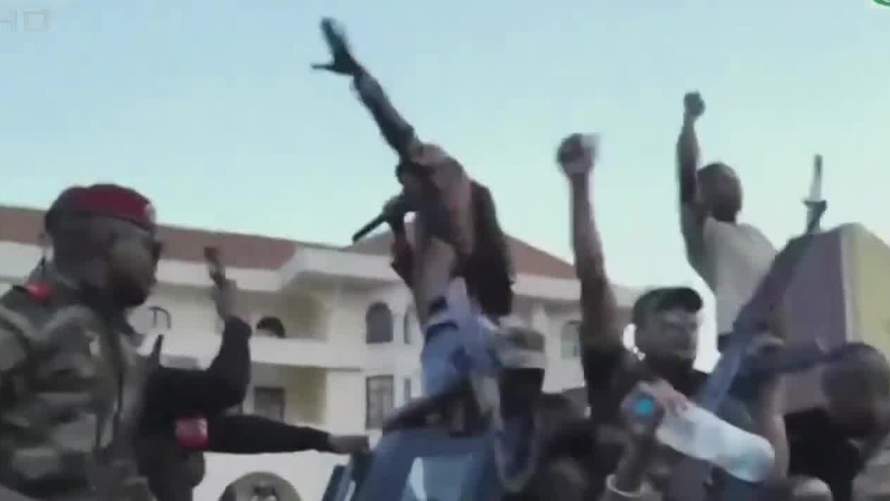 马达加斯加军人抗命加入示威，总统被传已离开首都