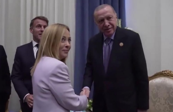 埃尔多安对意大利总理说:你气色不错,但我必须得让你戒烟