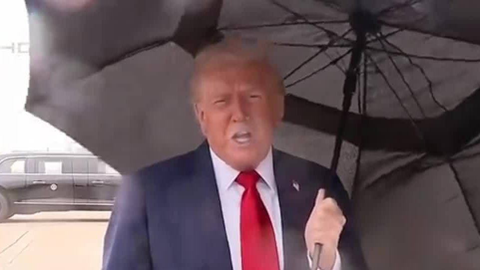 特朗普：若俄乌冲突持续，美或援乌“战斧”导弹