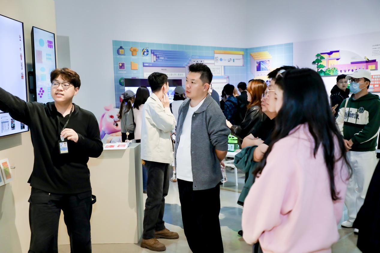 西安歐亞學(xué)院30周年校慶特別展——艾德藝術(shù)設(shè)計(jì)學(xué)院《共生:30×30×30》:三十個(gè)故事 三十組師生 三十件作品