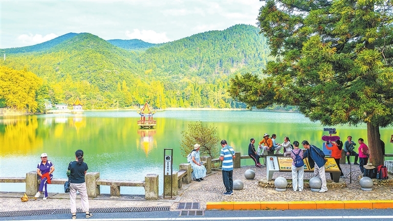 庐山：秋色迷人（图）