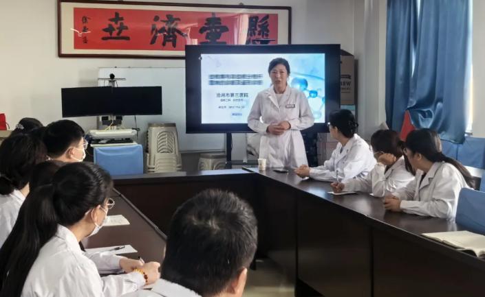 荣立萍：坚守肺病诊疗一线，用奉献和大爱诠释“医者仁心”