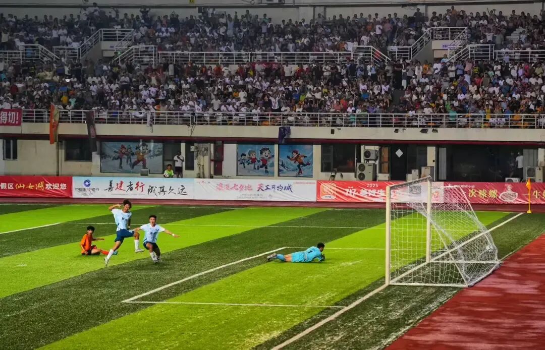 7月13日晚,新余队11号球员蔡子阳打入赣超第一粒进球。图片来源:新余市融媒体中心
