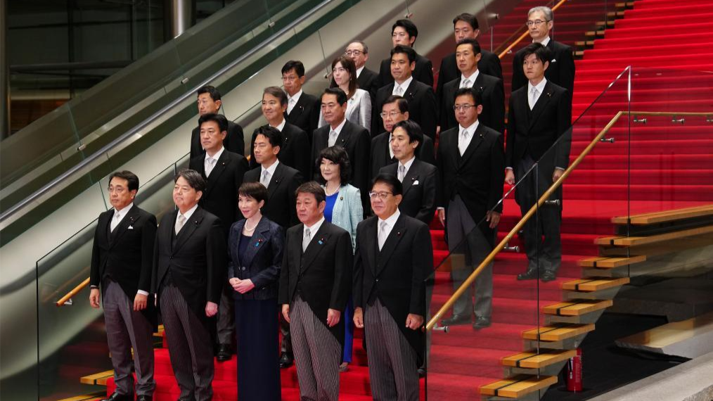 高市早苗新内阁支持率达64%！日本首位女首相启动年轻化改革 或促进女性社会参与