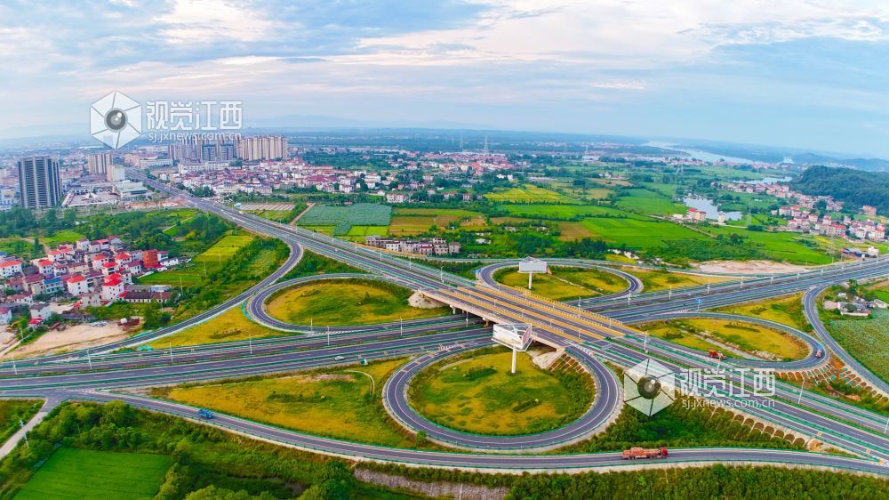 上田立交大桥(高科峰 摄)