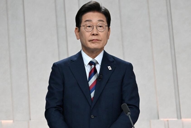 李在明被指在新加坡藏有1万亿韩元,本党议员回应