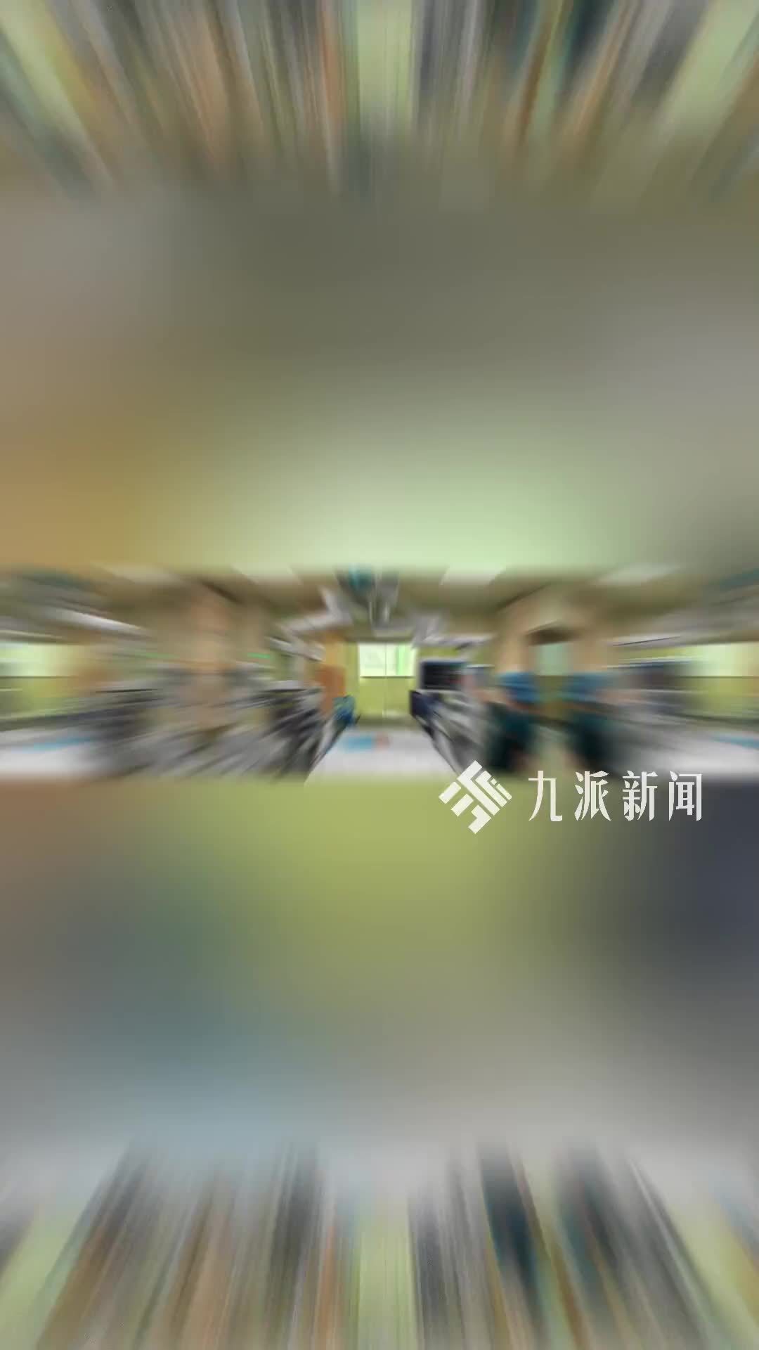 奶奶采屋顶蘑菇做菜致一家三口中毒，4岁孙子被送进ICU，医生提醒