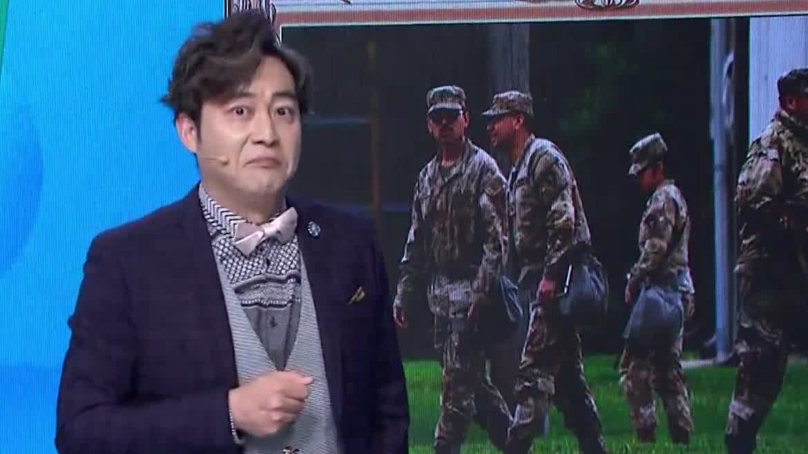 美国政府“关门”美军欠饷，家属出门领救济粮，士兵还差点贷款上班