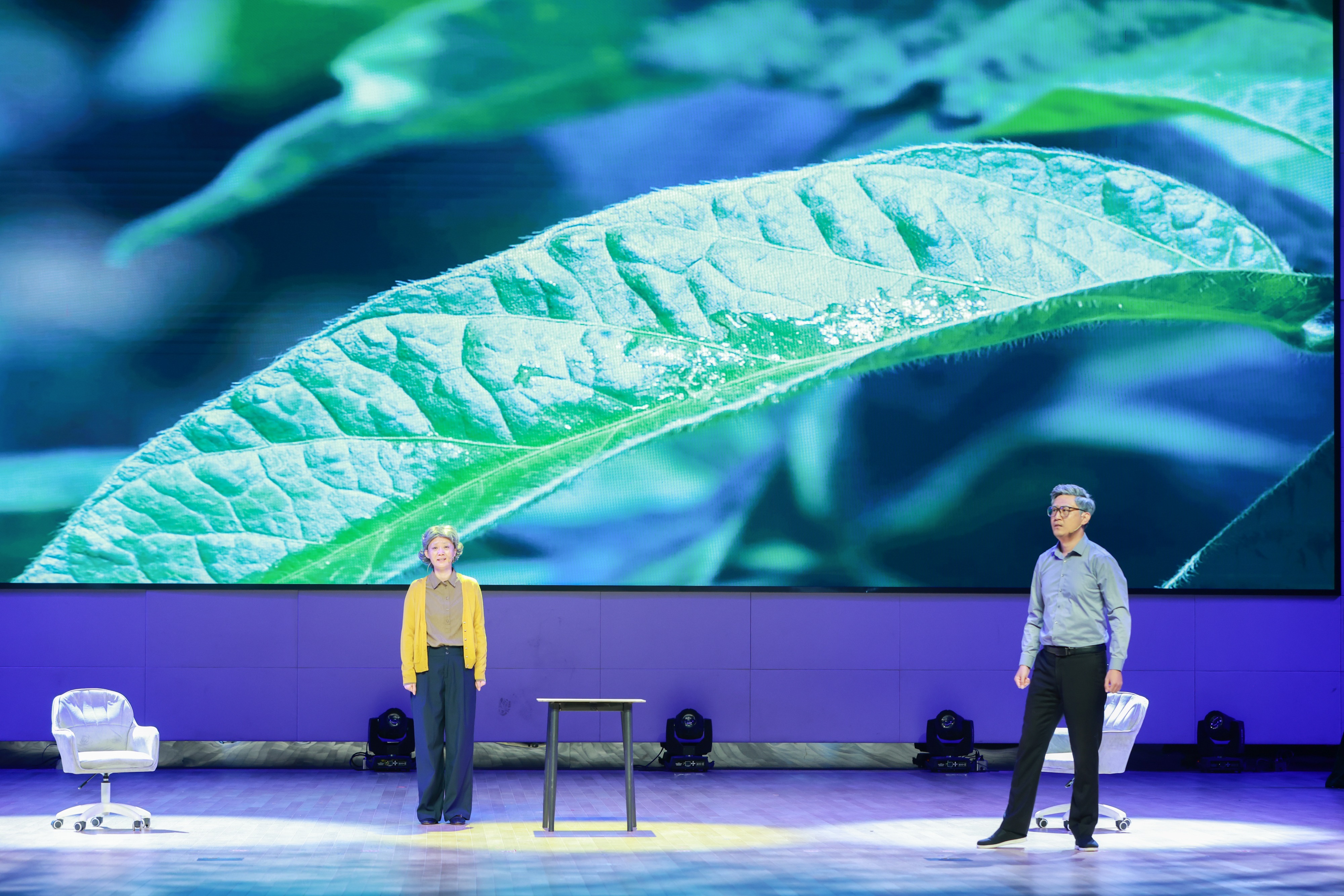 江苏“道德的力量”巡演走进高校 模范故事引轰动