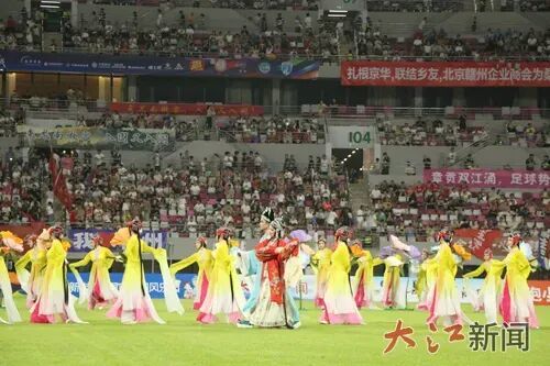 大型歌舞《牡丹亭之丽娘曲》。廖云萍 摄