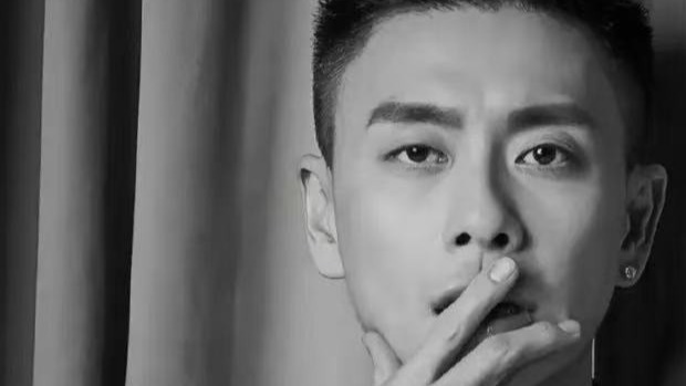 黄宗泽自曝被开价五亿聘金当女婿,对方自称某公司大小姐对其“十分仰慕”,为23岁混血儿;亲妈知道后问“不是美金吗”