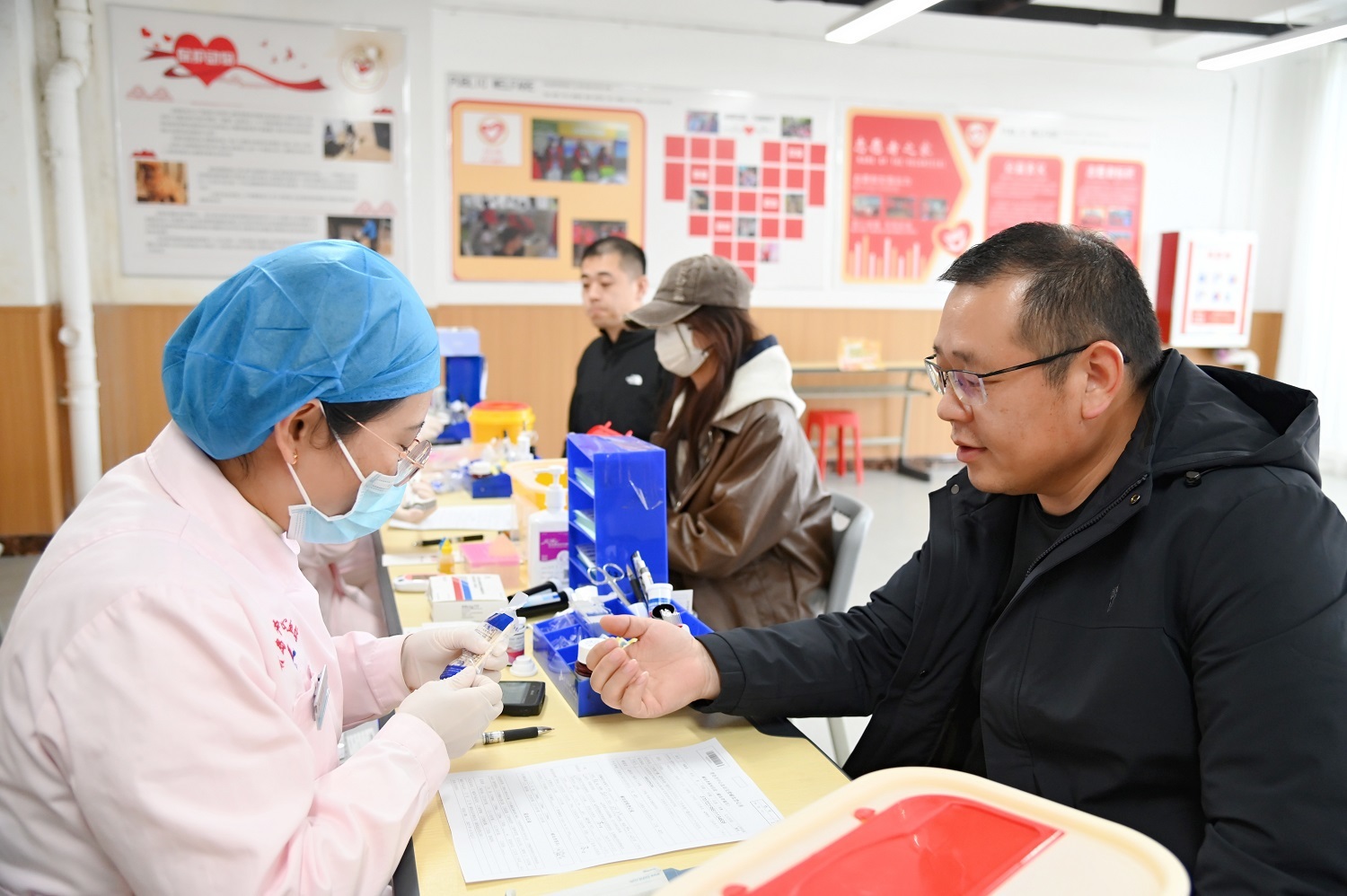 以青春之名 为生命“续航”！“健康说”+抖音大V带领高校学子解锁献血新认知