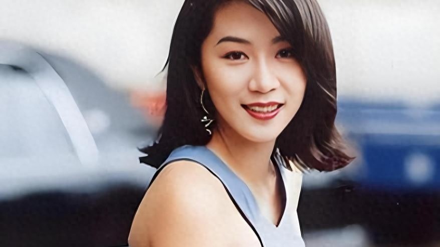 她花7年逼走原配，嫁入豪门3年，却全身器官衰竭躺丈夫怀中去世封面图