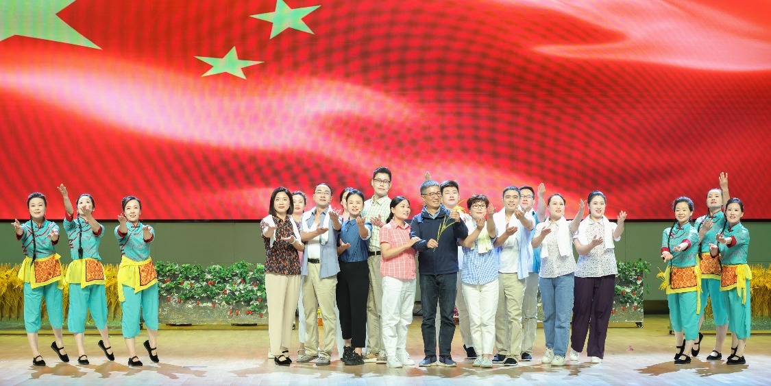 江苏“道德的力量”巡演走进高校 模范故事引轰动