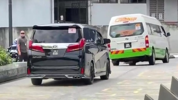 中美经贸磋商揭幕，首场会谈持续超2小时