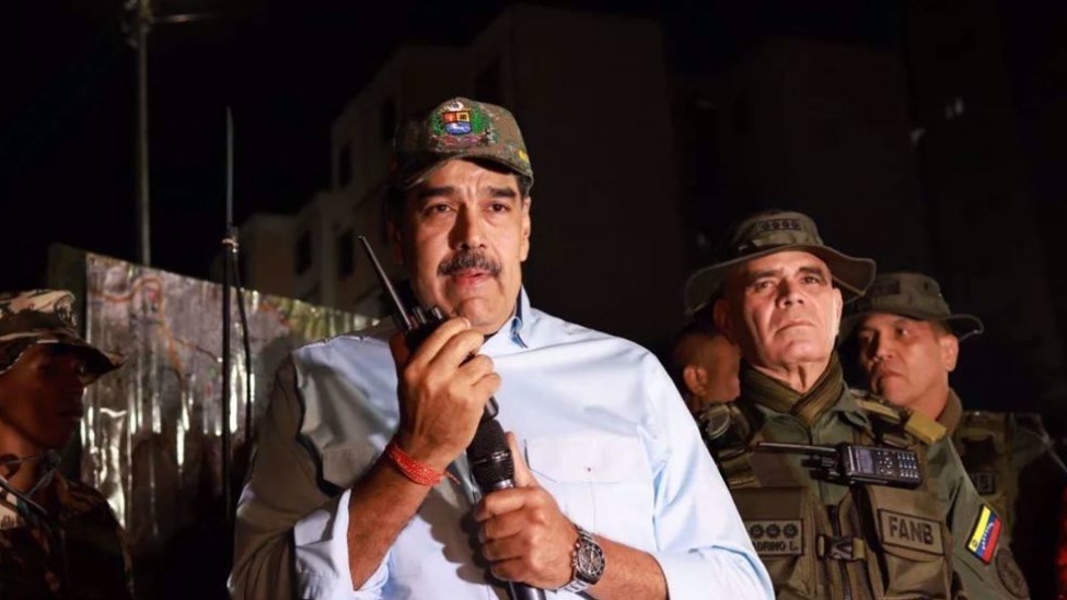 Trump Mobilizes Forces, Eyes Direct Action in Venezuela Amid Rising Tensions