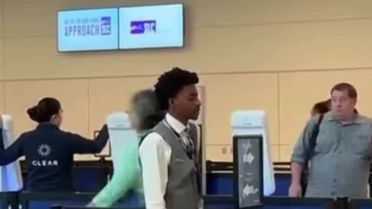 美国政府停摆超3周，逾百万联邦雇员持续无薪陷入困境