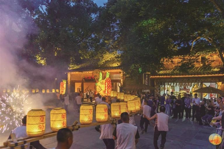 婺源篁岭板龙灯表演