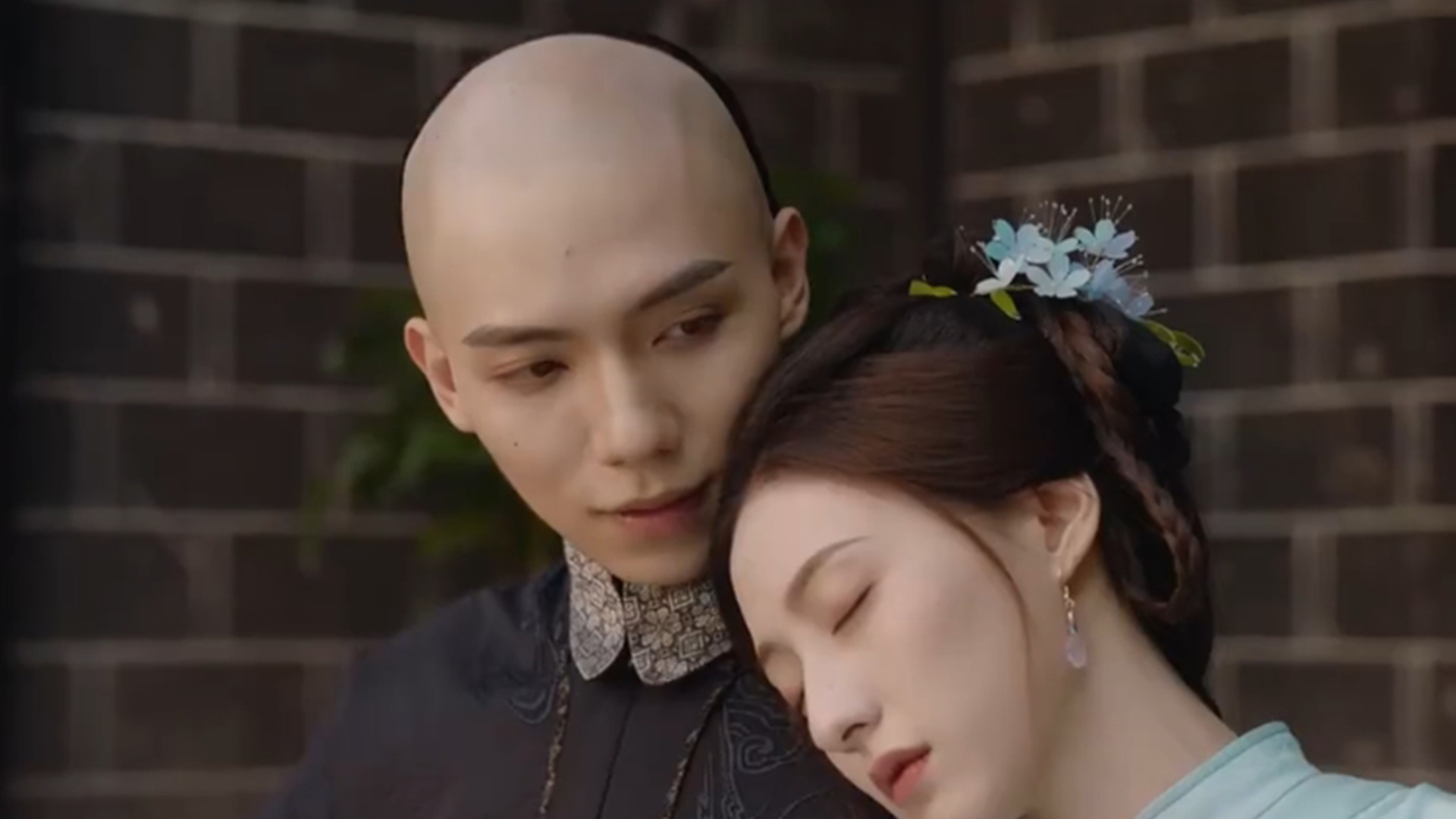 情怀杀还是炒冷饭？胡连馨、罗一舟主演的《还珠》先导片曝光，金锁穿越当女主