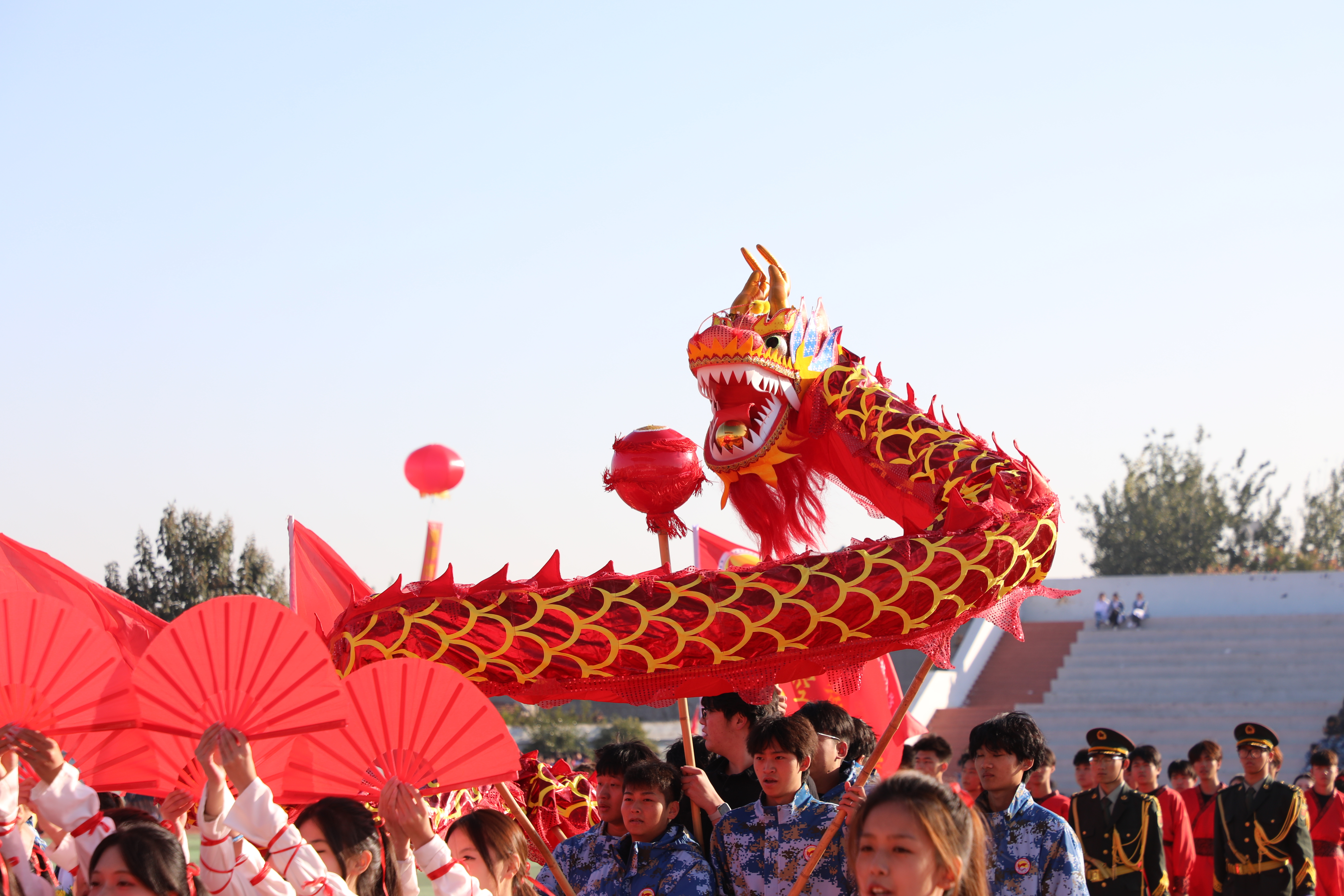 青春逐梦，聚力奔跑|青岛求实职业技术学院第十七届秋季田径运动会盛大开幕