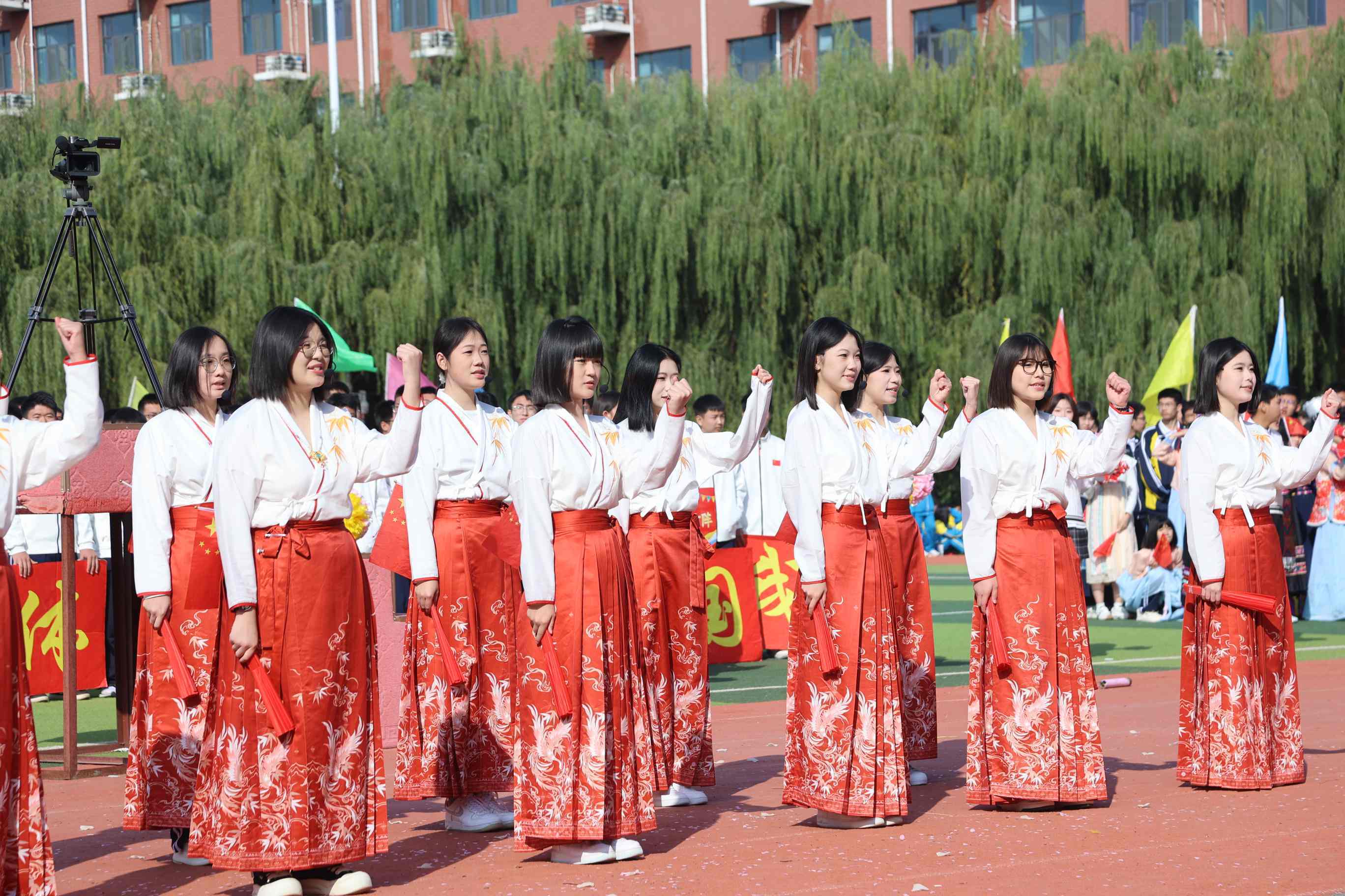 【组图】“今天我们都是主角”｜河间英华学校第四届体育艺术节开幕式闪耀青春风采