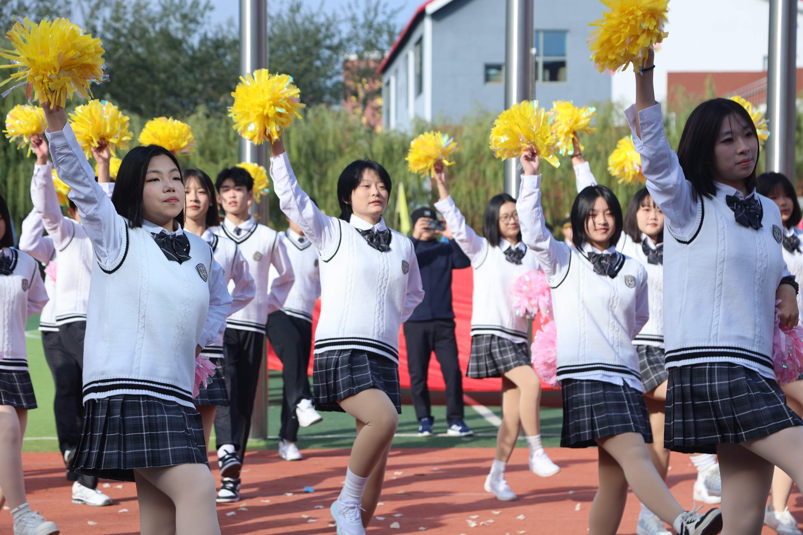 【组图】“今天我们都是主角”｜河间英华学校第四届体育艺术节开幕式闪耀青春风采