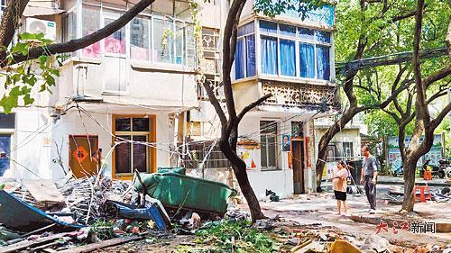 南昌火电小区拆除违建。