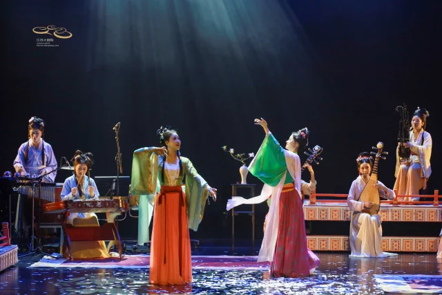 《乐见风华》金陵回响，江苏女子民族乐团如何让千年民乐“活”在当下？