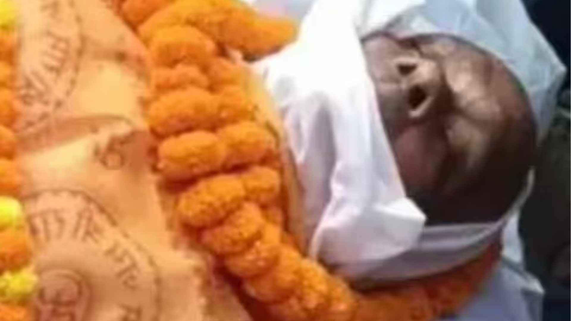 印度74岁老人举办假葬礼，在火化前突然“起死回生”，宣布葬礼是表演：只想看看谁真关心我