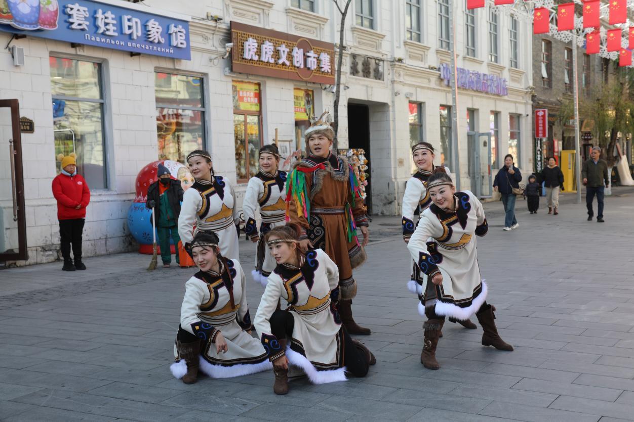 舞蹈《鄂伦春人》(大兴安岭地区文体广电和旅游局供图)