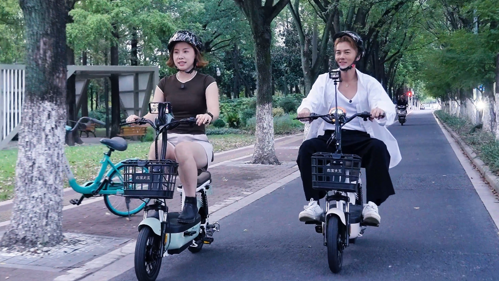 吴克群长大后才理解了父母，母亲离世后曾深陷愧疚