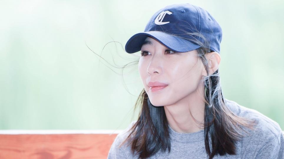 结婚1年传出轨，离婚9年仍单身，任素汐现状，证实冯小刚没说错封面图