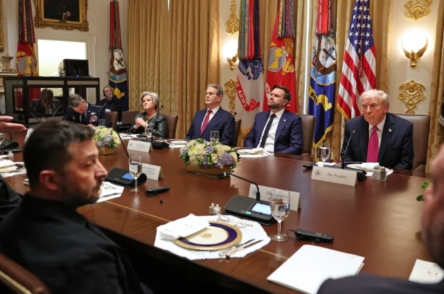 美媒爆料:特朗普喋喋不休地向泽连斯基抱怨自己没得诺奖