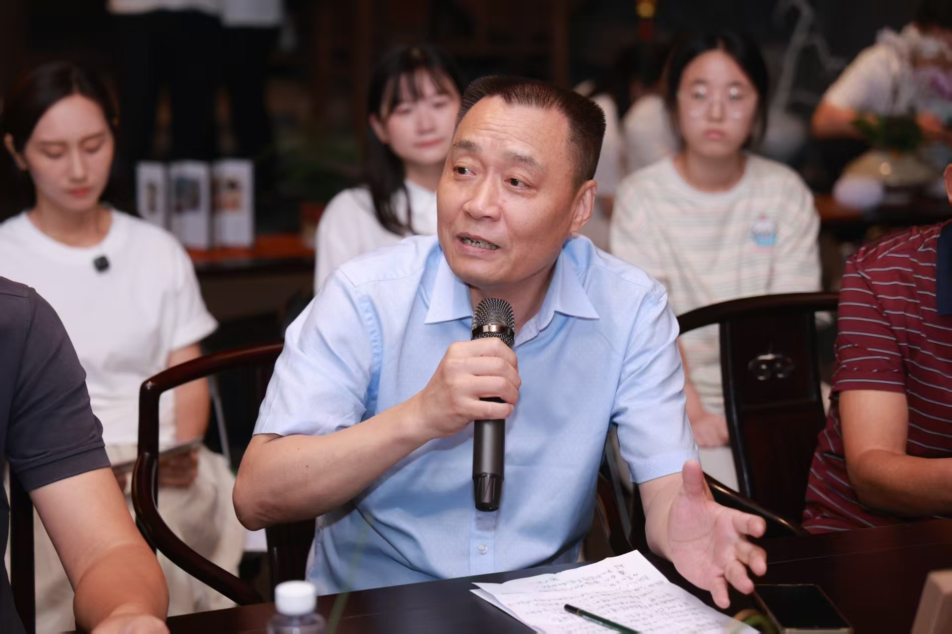 低度化是选择路径，坚守战略才是密码