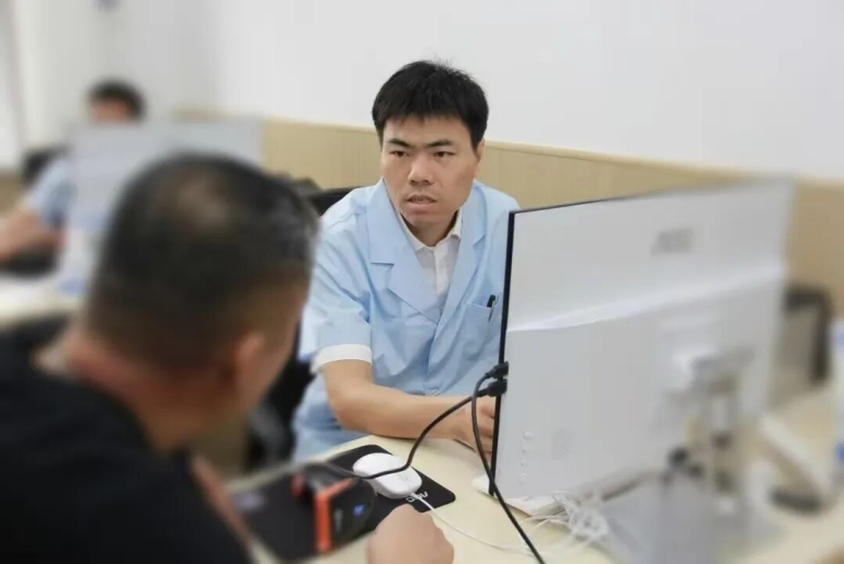 杨永生：以“全周期健康”理念打造更有温度的“健康守护”