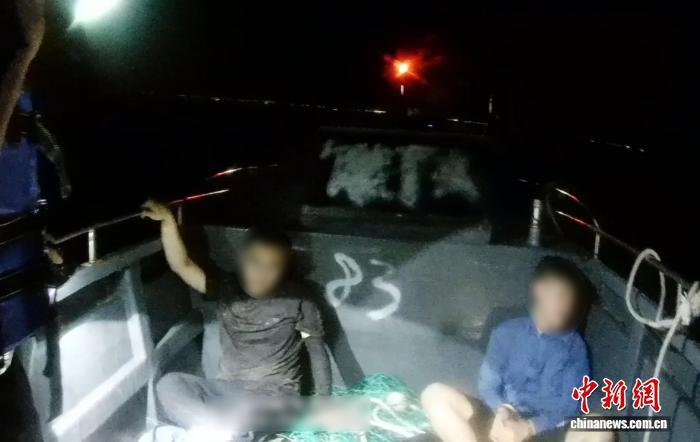 圖為抓獲現場。防城港海警局供圖