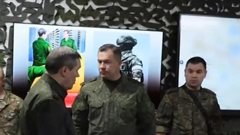 凤凰记者探访俄军顿巴斯前线总指挥部