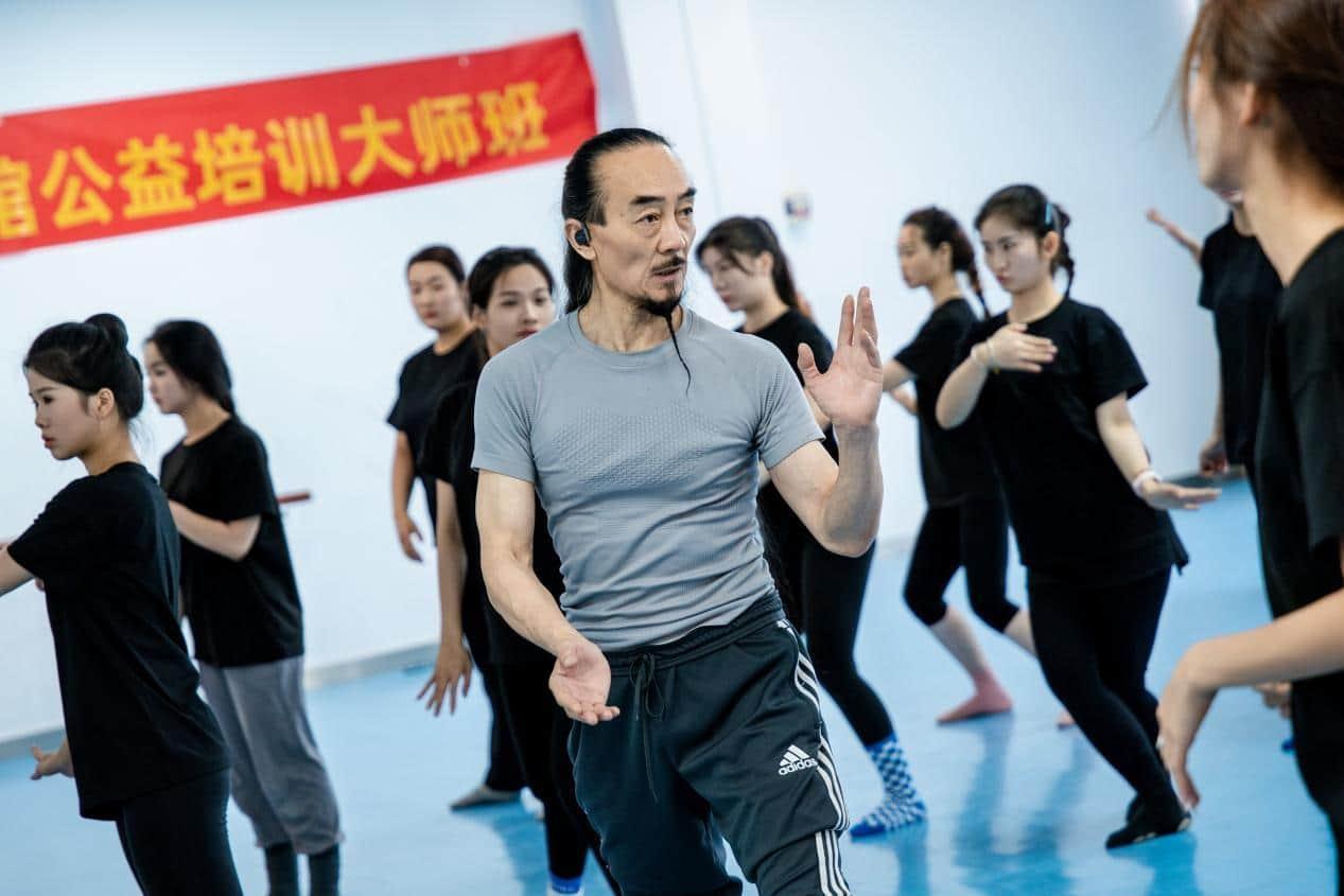 公益大师班舞动光明，社会力量点亮文化场馆
