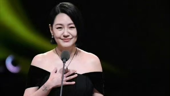 小S回应复出时间 透露想与具俊晔为大S办画展封面图