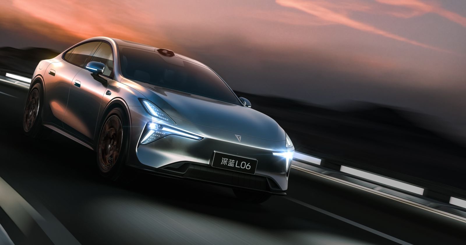 对话深蓝汽车董事长邓承浩:电池做不好安全,就不配做电车