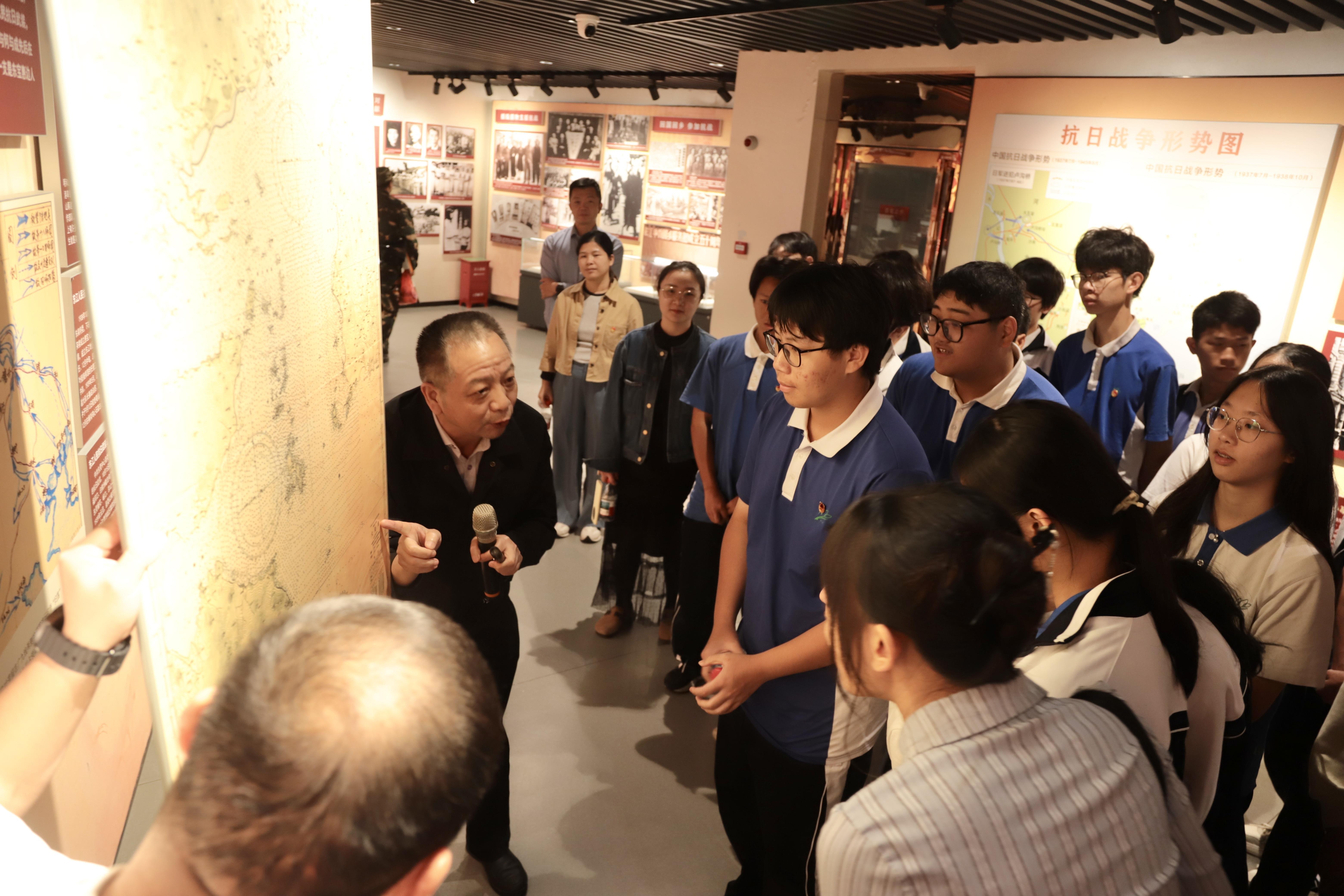 深圳鹏城技师学院举办红色研学活动 赋能教育高质量发展